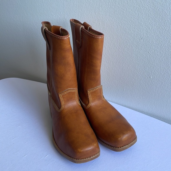 Brown Kids Boots Size 6 - Picture 2 of 7